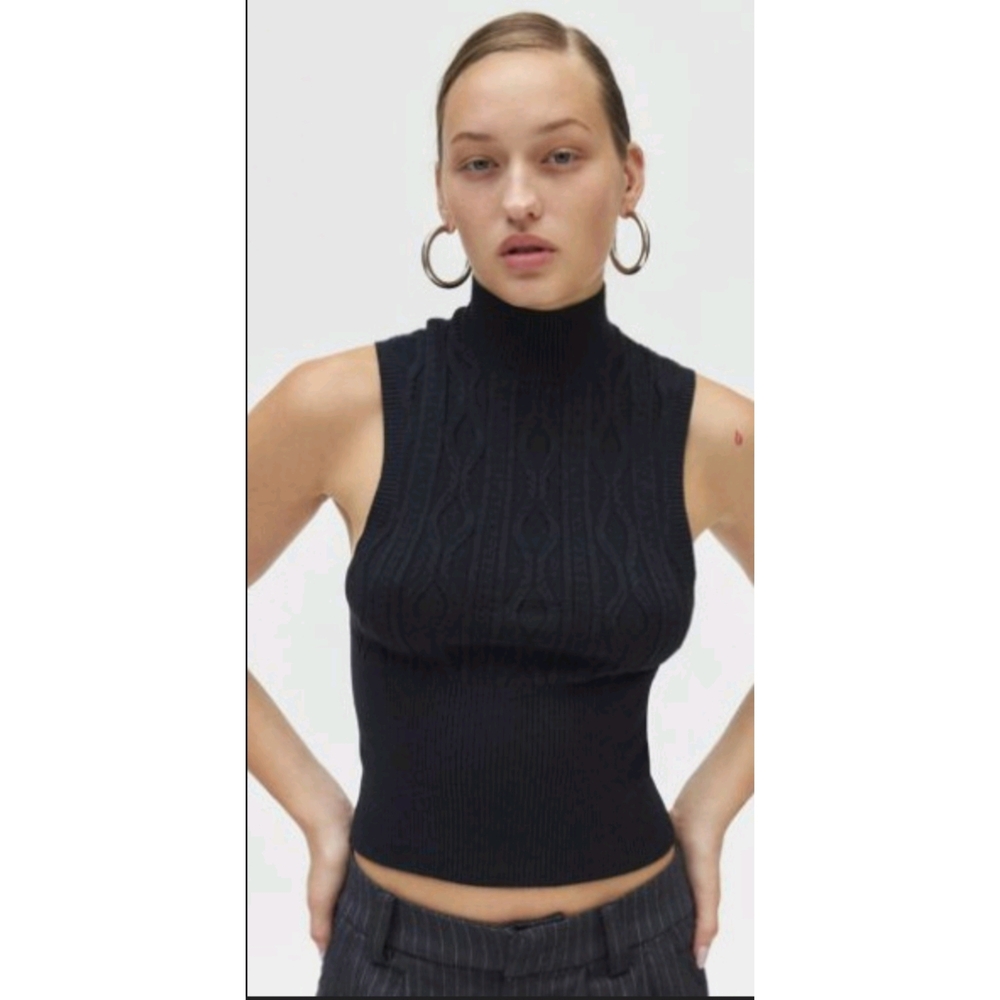 NWT! Silence + Noise Black Sleeveless Turtleneck Top